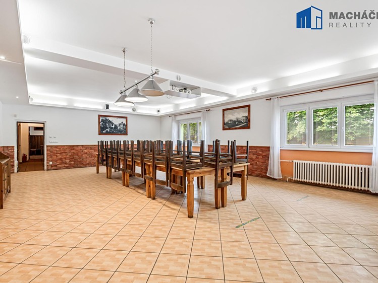 Комерційне приміщення на продаж, 669 м² (25 з 32)
