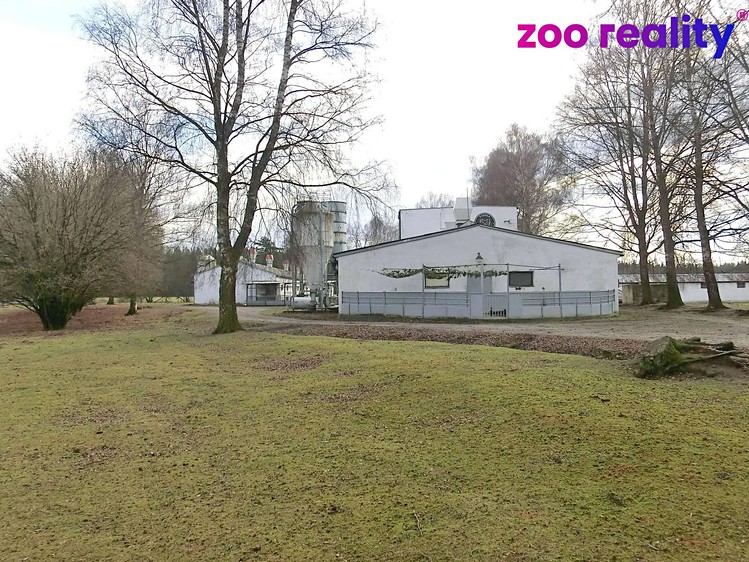 Комерційне приміщення на продаж, 2 000 м² (1 з 28)