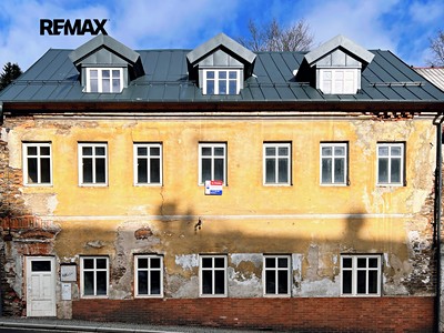 Prodej  rodinného domu 492 m², pozemek 693 m²