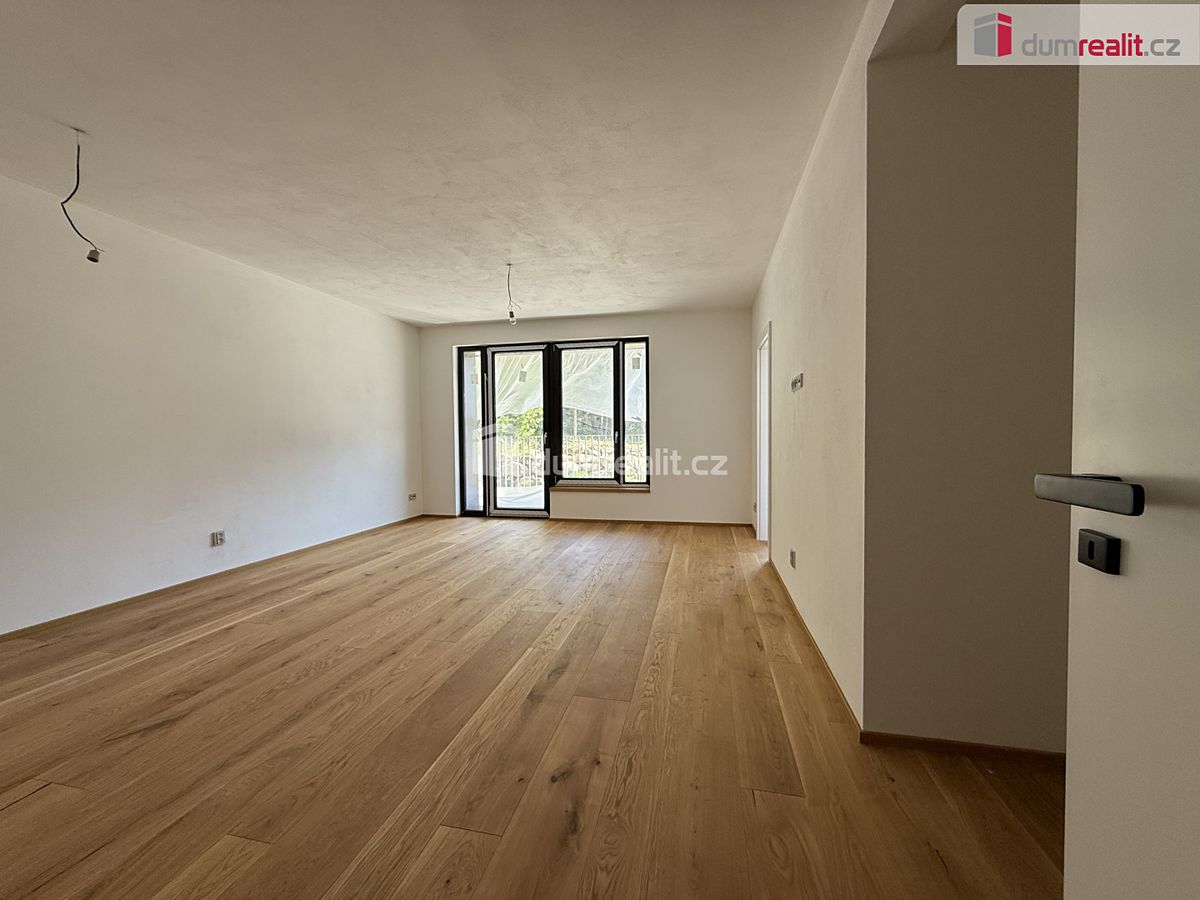 Pronájem bytu 2+1 57 m² – fotografie 5