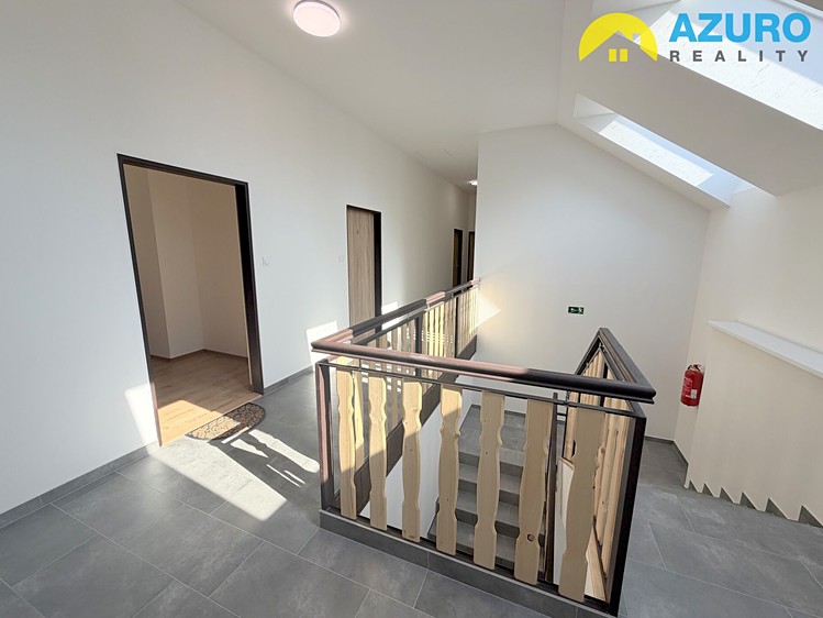 Pronájem bytu 1+kk, 36 m² (11 z 17)