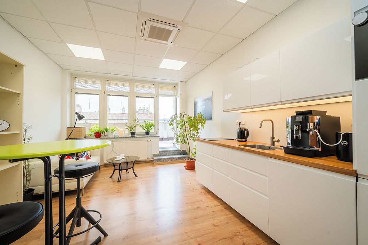 Pronájem kanceláře 21 m² – fotografie 5