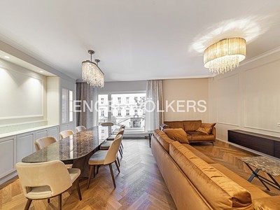 Prodej bytu 4+kk 132 m²