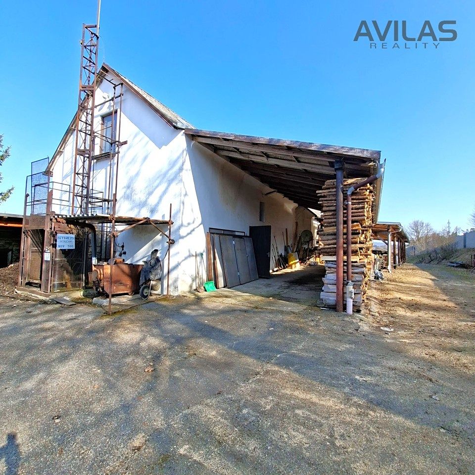 Pronájem výrobní haly, prostoru 105 m²