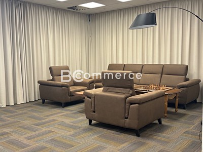 Pronájem kanceláře 240 m²