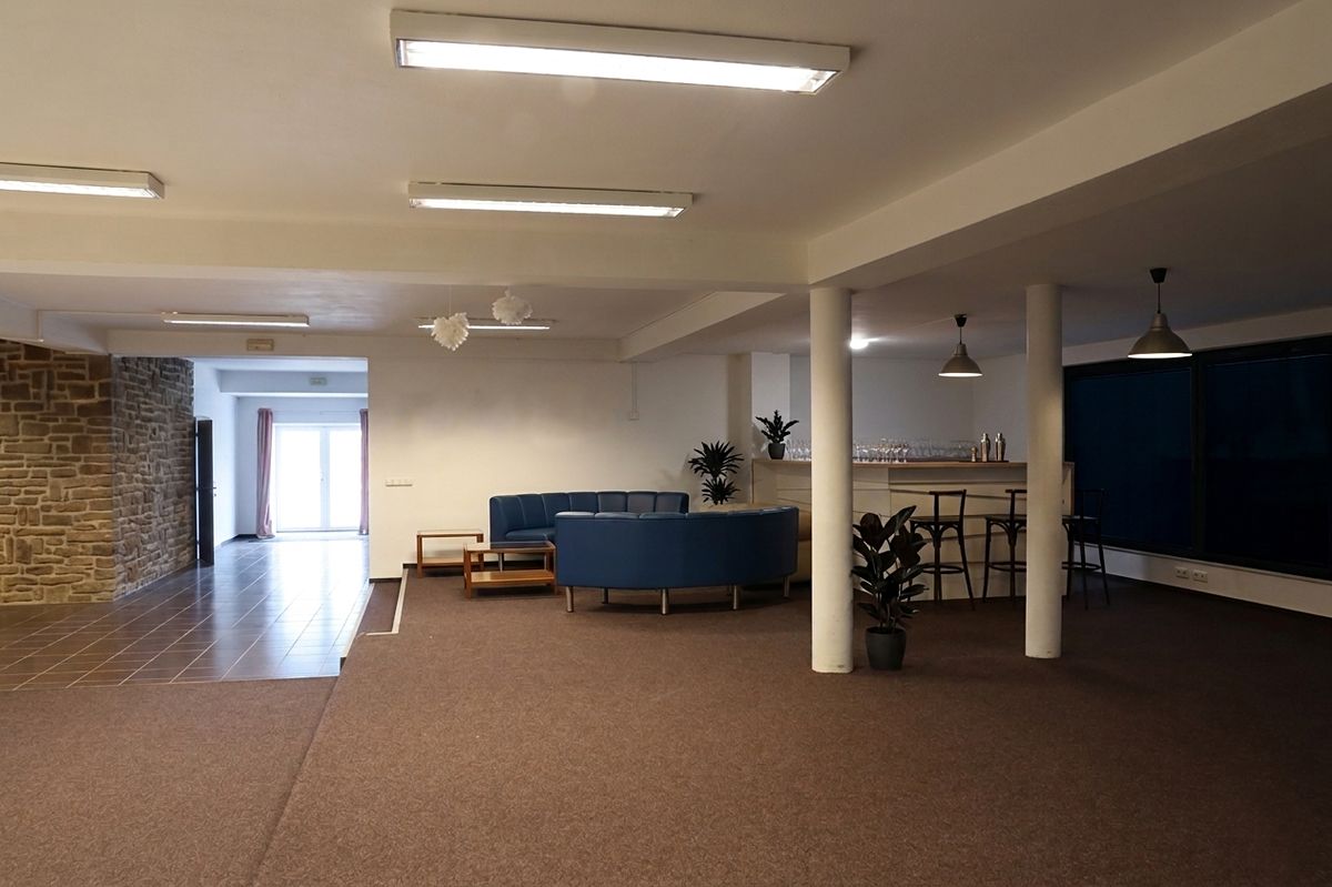 Pronájem obchodního prostoru 800 m² – fotografie 3