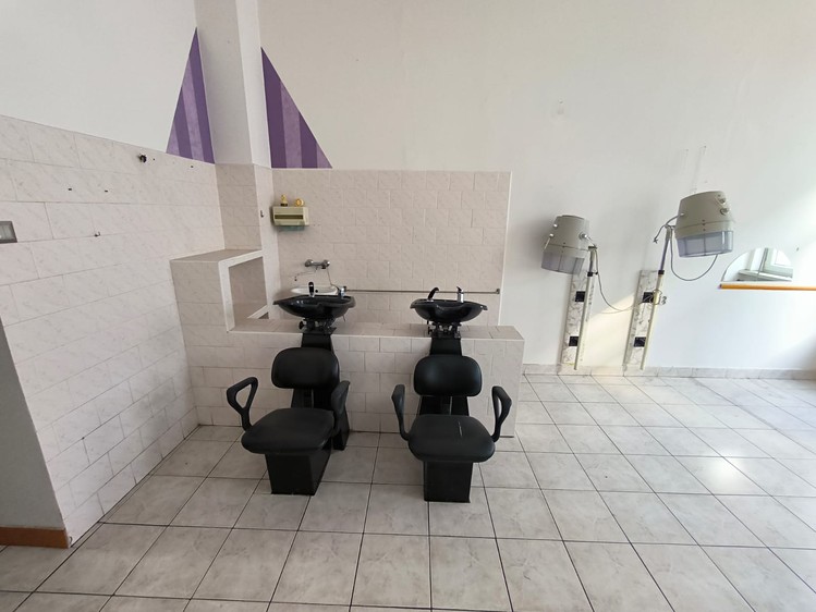 Pronájem komerčního prostoru, 40 m² (2 z 13)