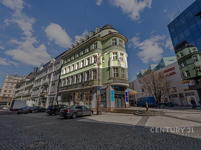 Pronájem kanceláře 139 m²