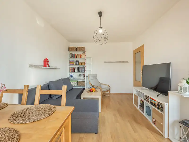 Prodej bytu 3+kk 58 m², Milovice – náhled fotky 2