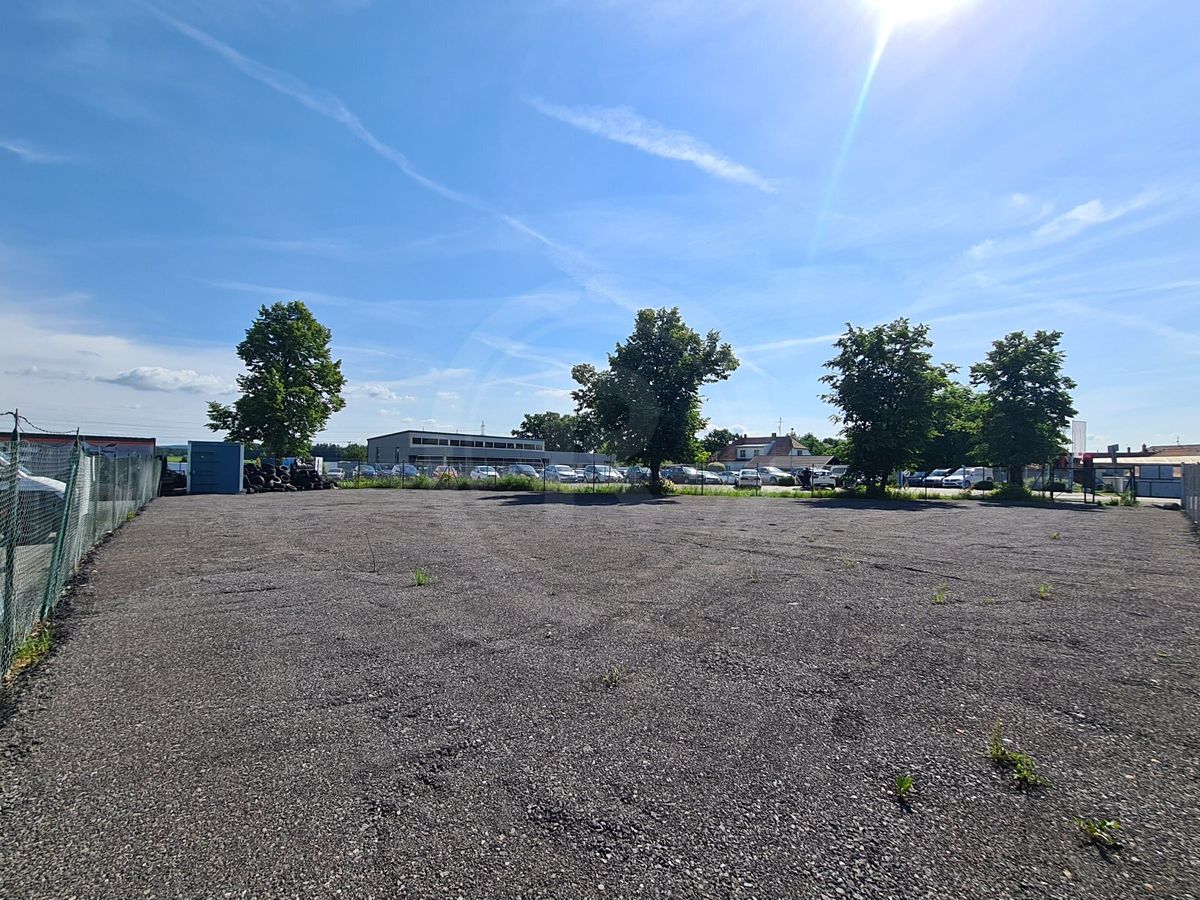 Pronájem komerční nemovitosti 1000 m²