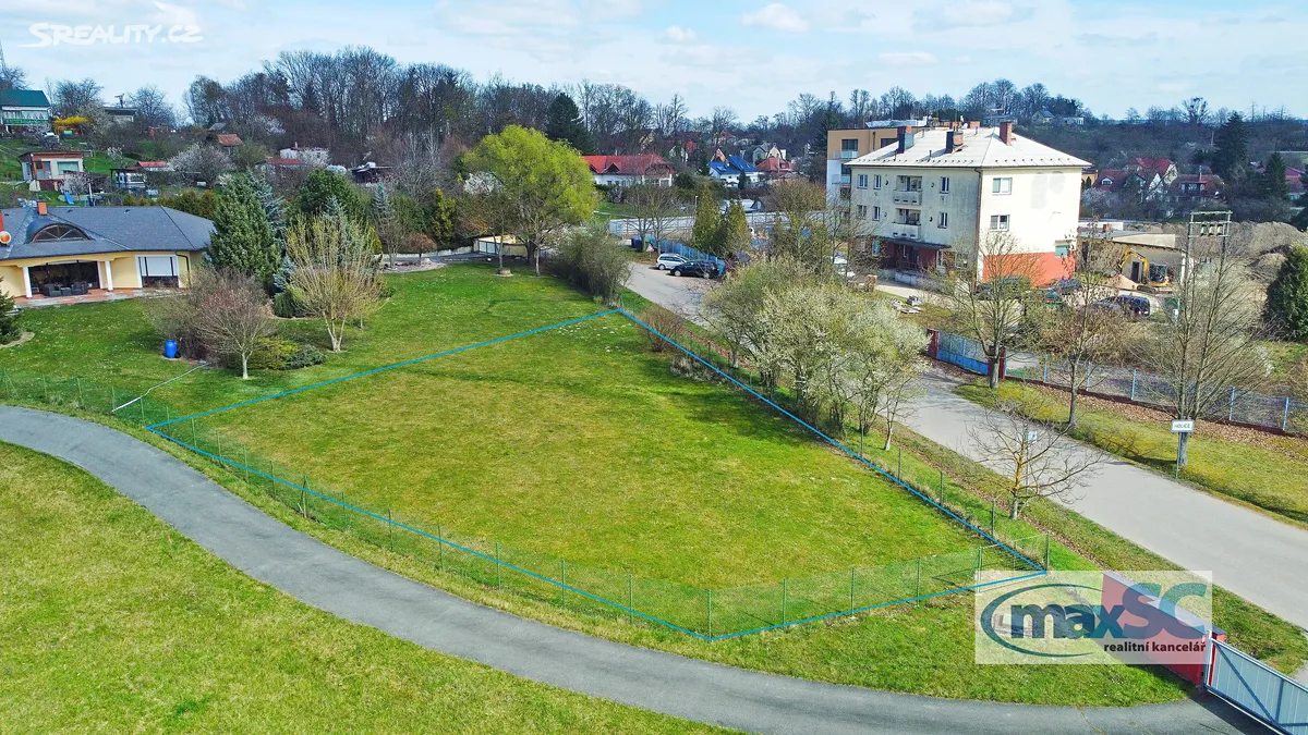 Prodej stavebního pozemku 976 m², Holice