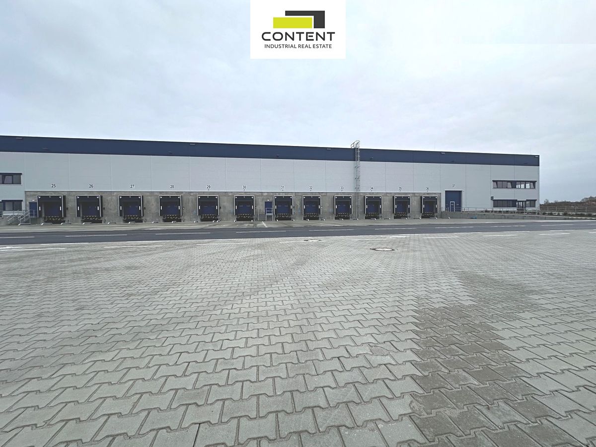 Pronájem výrobní haly, prostoru 13200 m² – fotografie 3