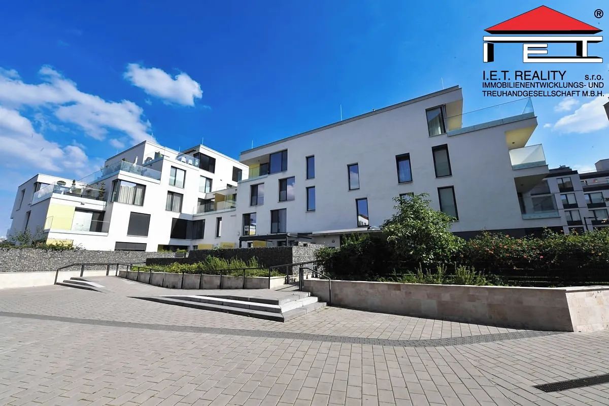 Pronájem bytu 4+kk 111 m²
