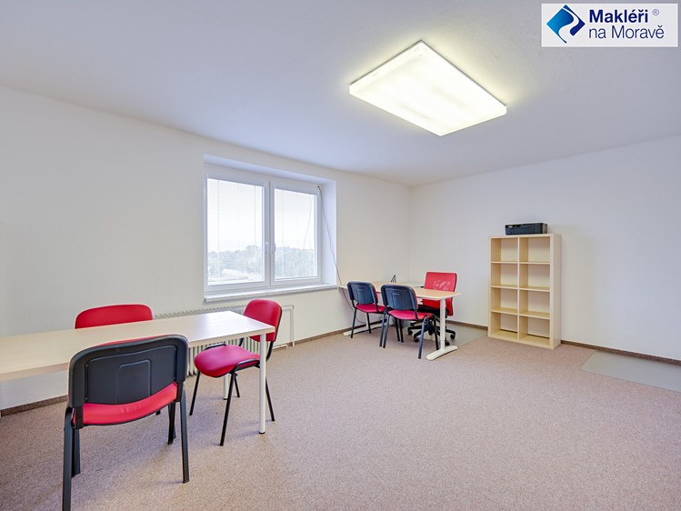 Комерційне приміщення на продаж, 254 м² (23 з 32)