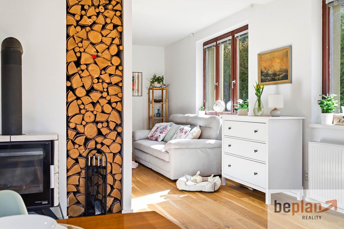 Prodej rodinného domu 161 m², pozemek 530 m² – fotografie 3