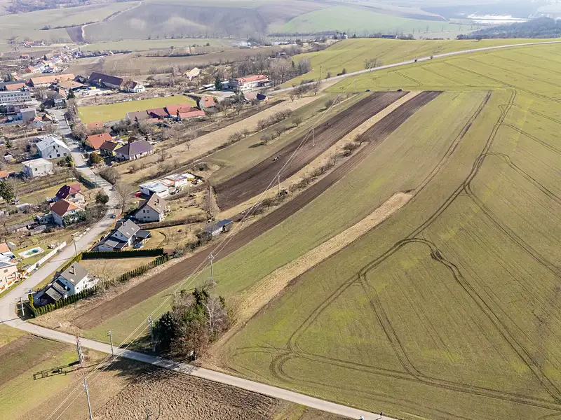Prodej stavebního pozemku 6764 m², Násedlovice – náhled fotky 3