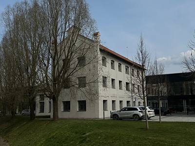 Pronájem kanceláře 557 m²