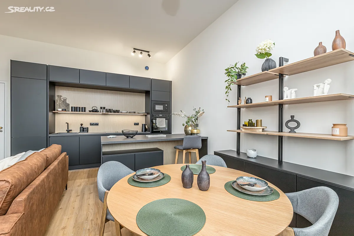 Prodej bytu 2+kk 64 m² – pohled 3