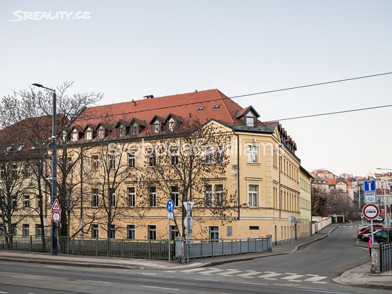 Pronájem kanceláře 526 m², Praha