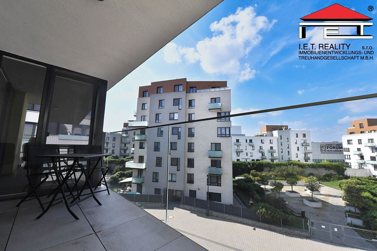 Pronájem bytu 4+kk 111 m² – fotografie 3