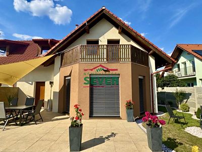 Prodej rodinného domu 220 m², pozemek 571 m²