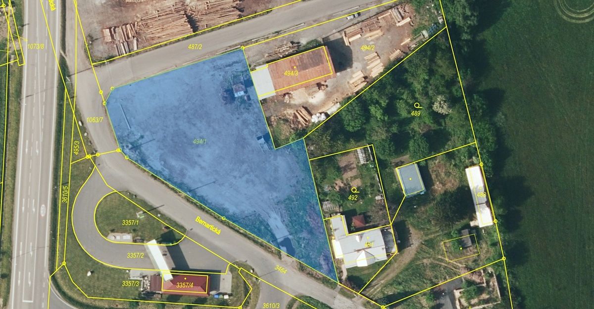 Prodej komerčního pozemku 2918 m²