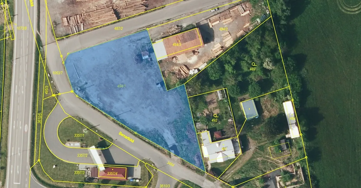 Prodej komerčního pozemku 2918 m²