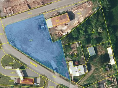 Prodej komerčního pozemku 2918 m²