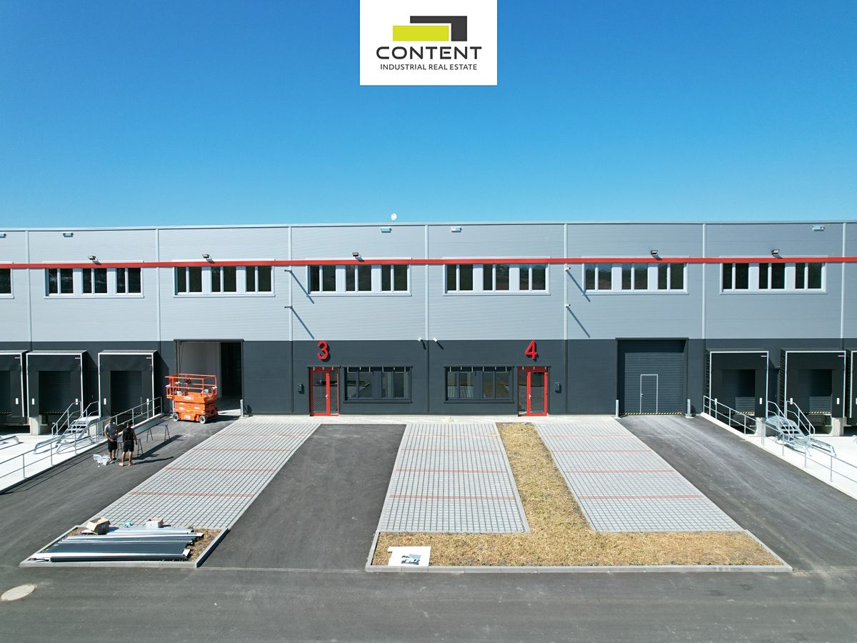 Pronájem skladového prostoru 1500 m² – fotografie 2