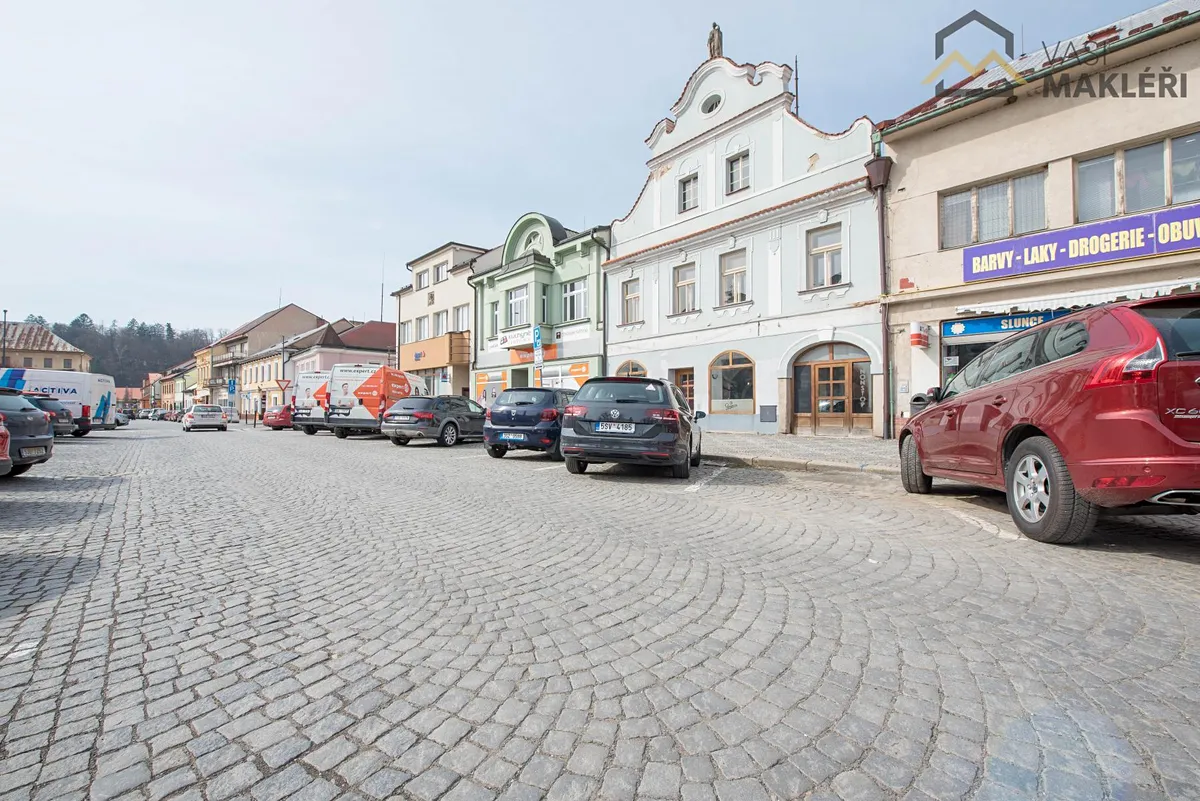 Prodej vícegeneračního domu 525 m², pozemek 604 m²