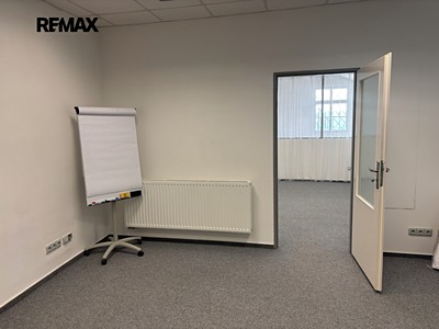 Pronájem kanceláře 34 m² — photo 4