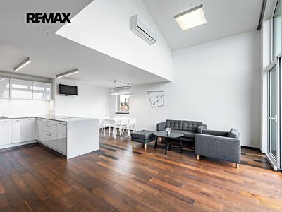 Prodej bytu atypické 182 m² (Mezonet) — photo 2