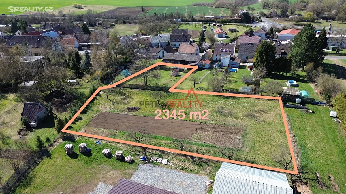Prodej stavebního pozemku 2345 m², Žalany