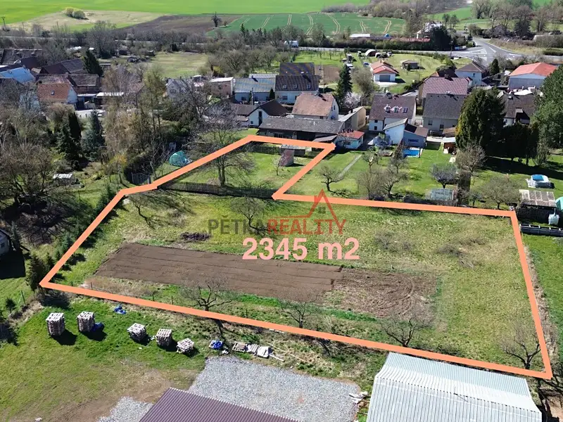 Prodej stavebního pozemku 2345 m², Žalany – náhled fotky 1