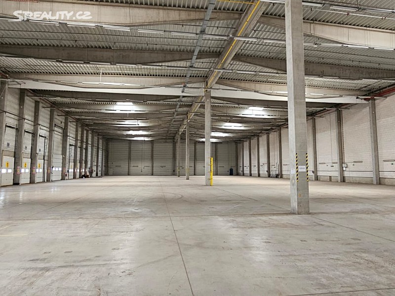 Pronájem skladového prostoru 4 219 m² – pohled 4