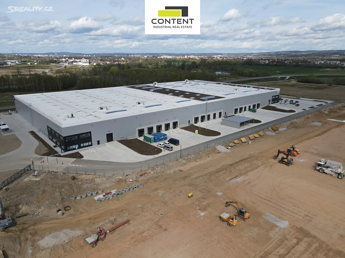 Pronájem výrobní haly, prostoru 11333 m², Brněnská