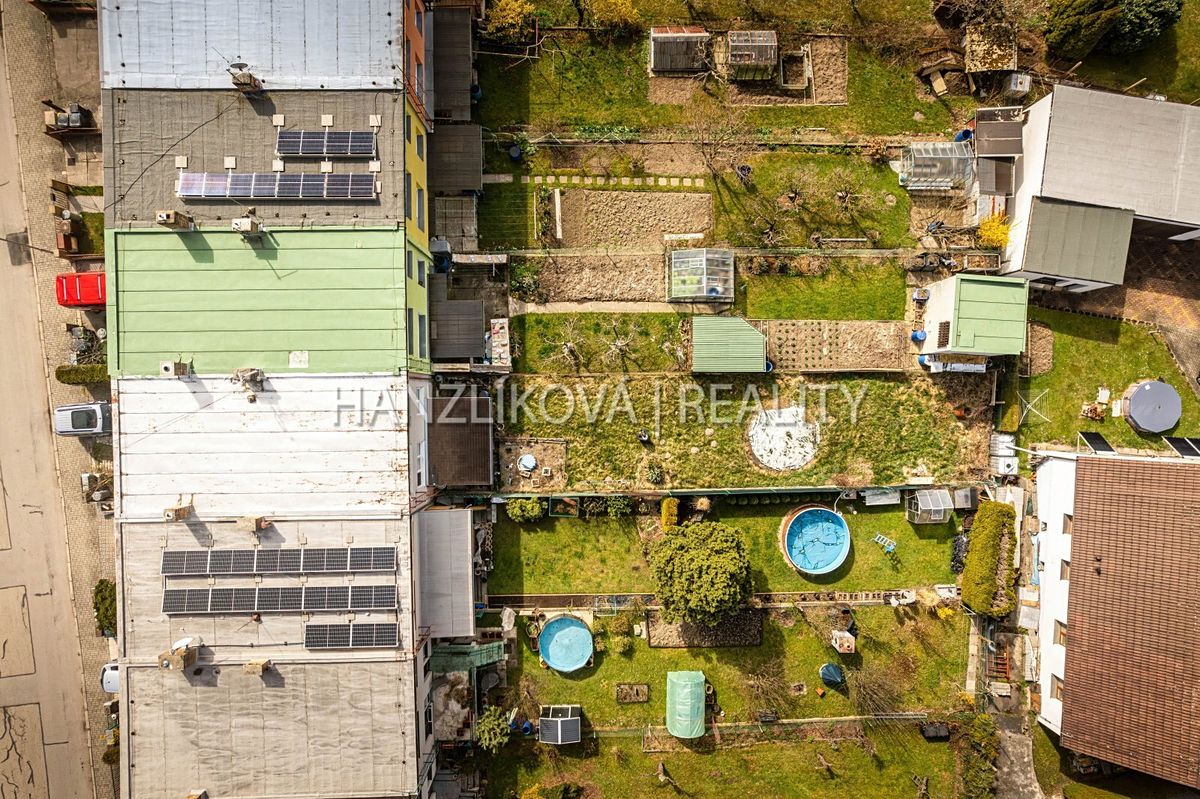 Prodej rodinného domu 331 m², pozemek 331 m² – fotografie 2