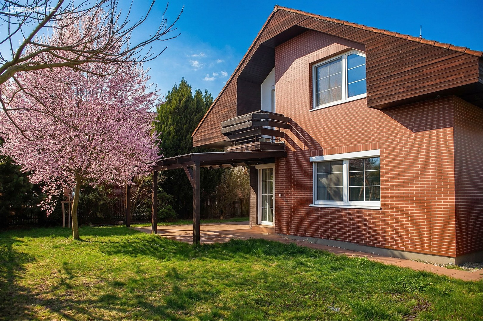 Prodej  rodinného domu 240 m², pozemek 745 m², Hradec Králové
