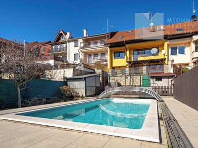 Prodej  rodinného domu 362 m², pozemek 559 m²