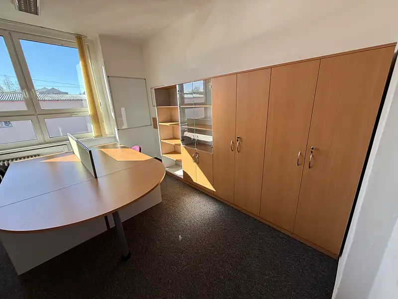 Pronájem kanceláře 19 m², Boršov nad Vltavou – náhled fotky 2