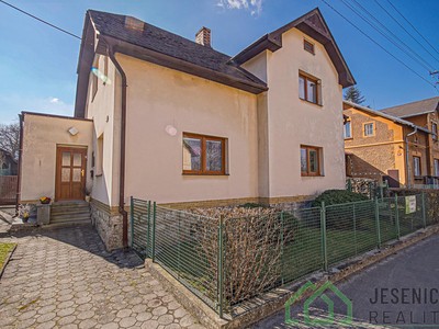 Prodej  rodinného domu 144 m², pozemek 964 m²
