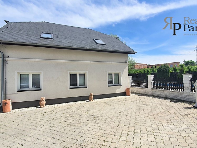 Haus zum Kauf, 100 m² (2 von 8)