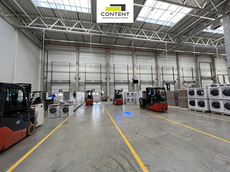 Pronájem komerčního prostoru, 3 800 m² (6 z 15)
