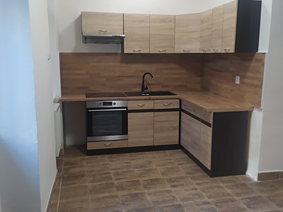Pronájem bytu 2+1 60 m² (Jednopodlažní)