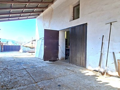 Pronájem komerčního prostoru, 105 m² (2 z 17)