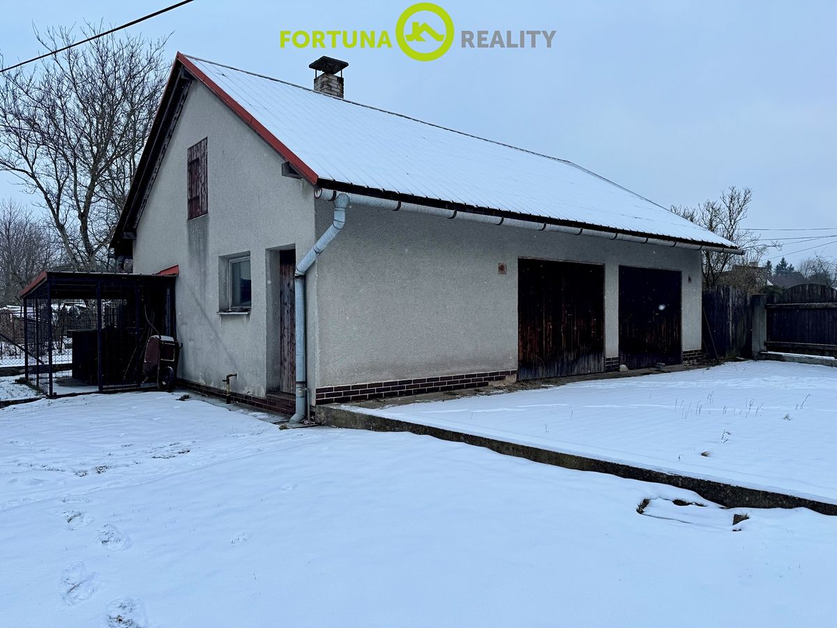 Prodej rodinného domu 239 m², pozemek 1210 m² – fotografie 2