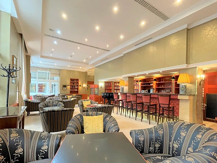 Pronájem komerčního prostoru, 150 m² (4 z 9)