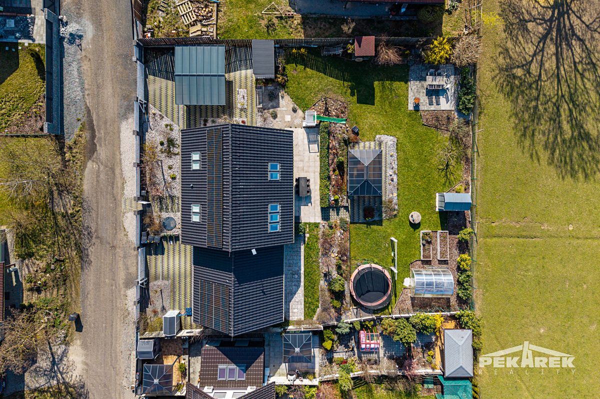 Prodej rodinného domu 179 m², pozemek 1078 m² – fotografie 4