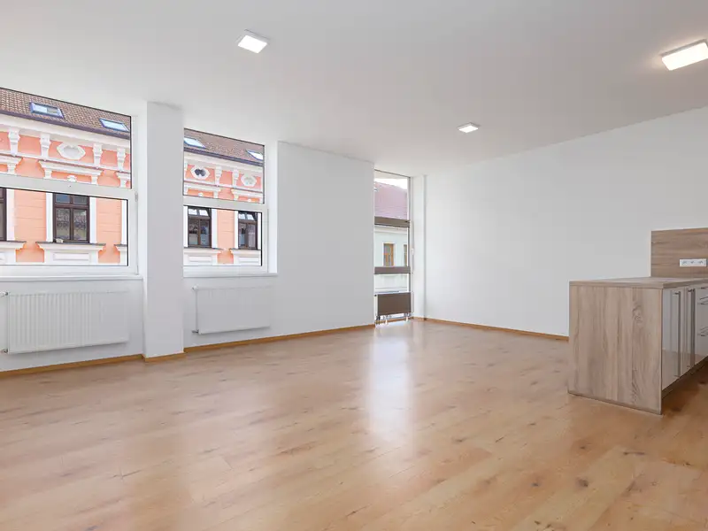 Prodej bytu 4+kk 96 m², České Budějovice – náhled fotky 2