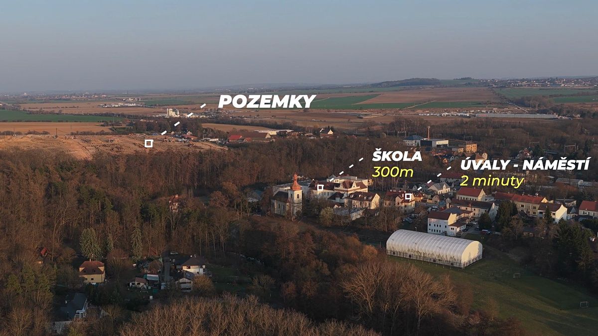 Prodej stavebního pozemku 811 m² – fotografie 2